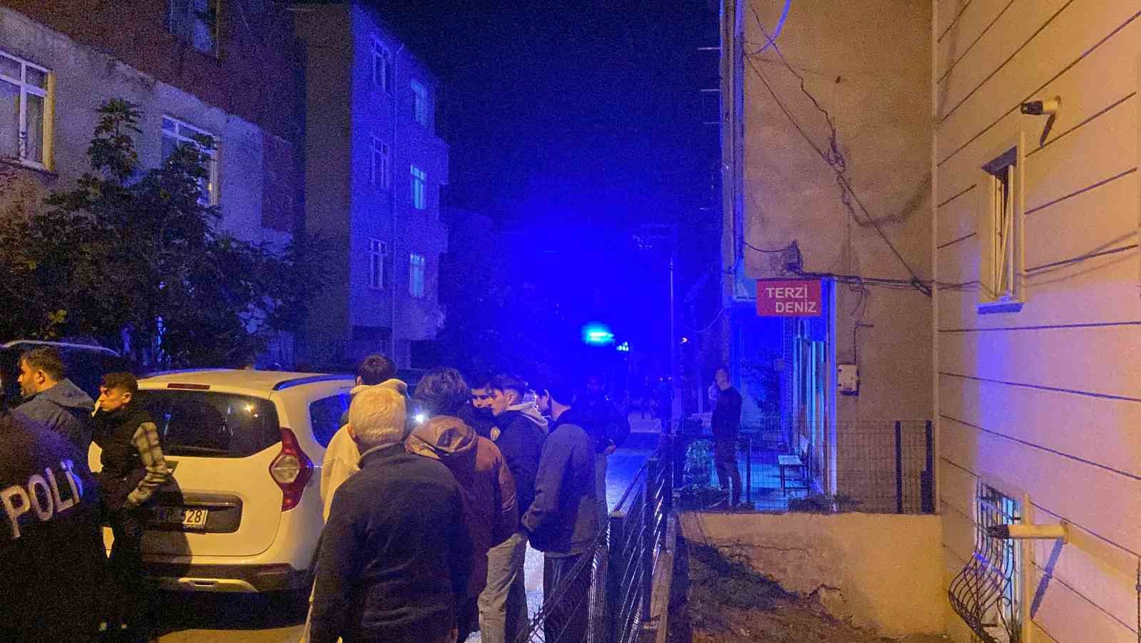 Hafif ticari ara&ccedil; ile motosiklet &ccedil;arpıştı: 2 yaralı
