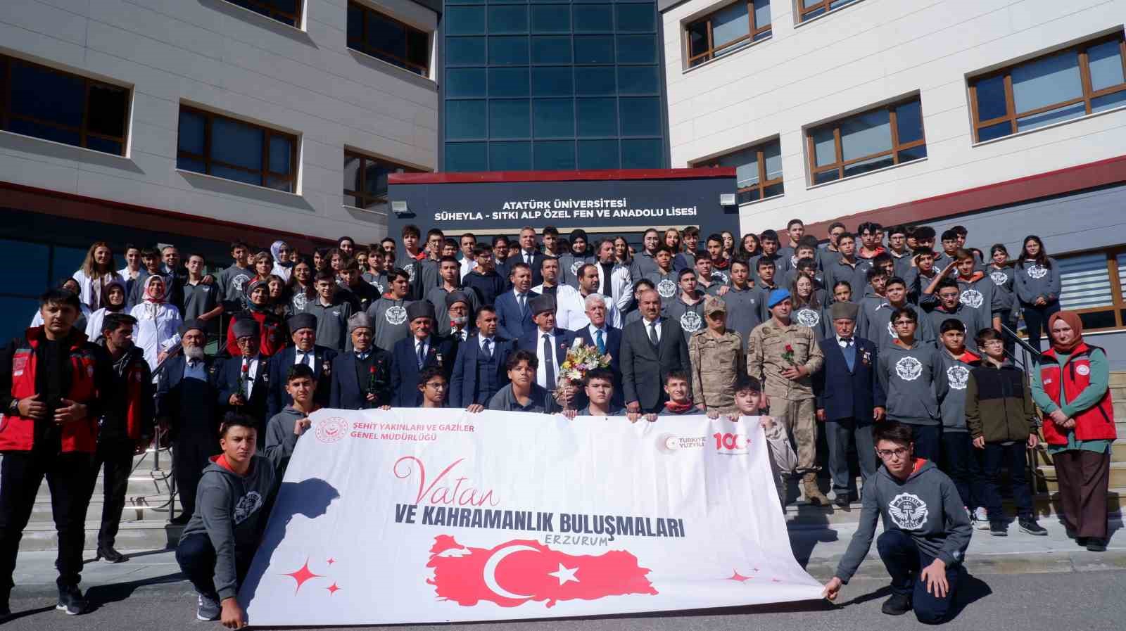 Gaziler gen&ccedil;lerle buluştu
