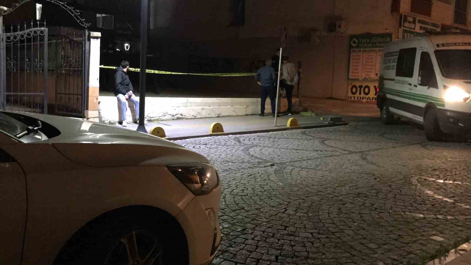 Arkadaşını kalbinden bı&ccedil;aklayarak &ouml;ld&uuml;ren sanığa 10 yıl hapis
