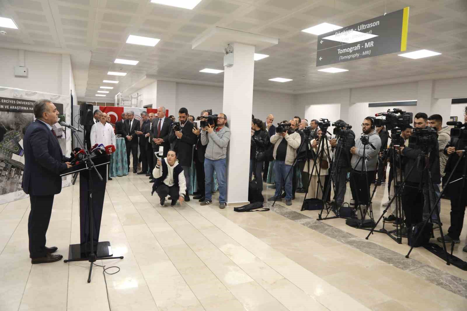 ERÜ Hastaneleri’nin yeni acil ek binası tanıtıldı
