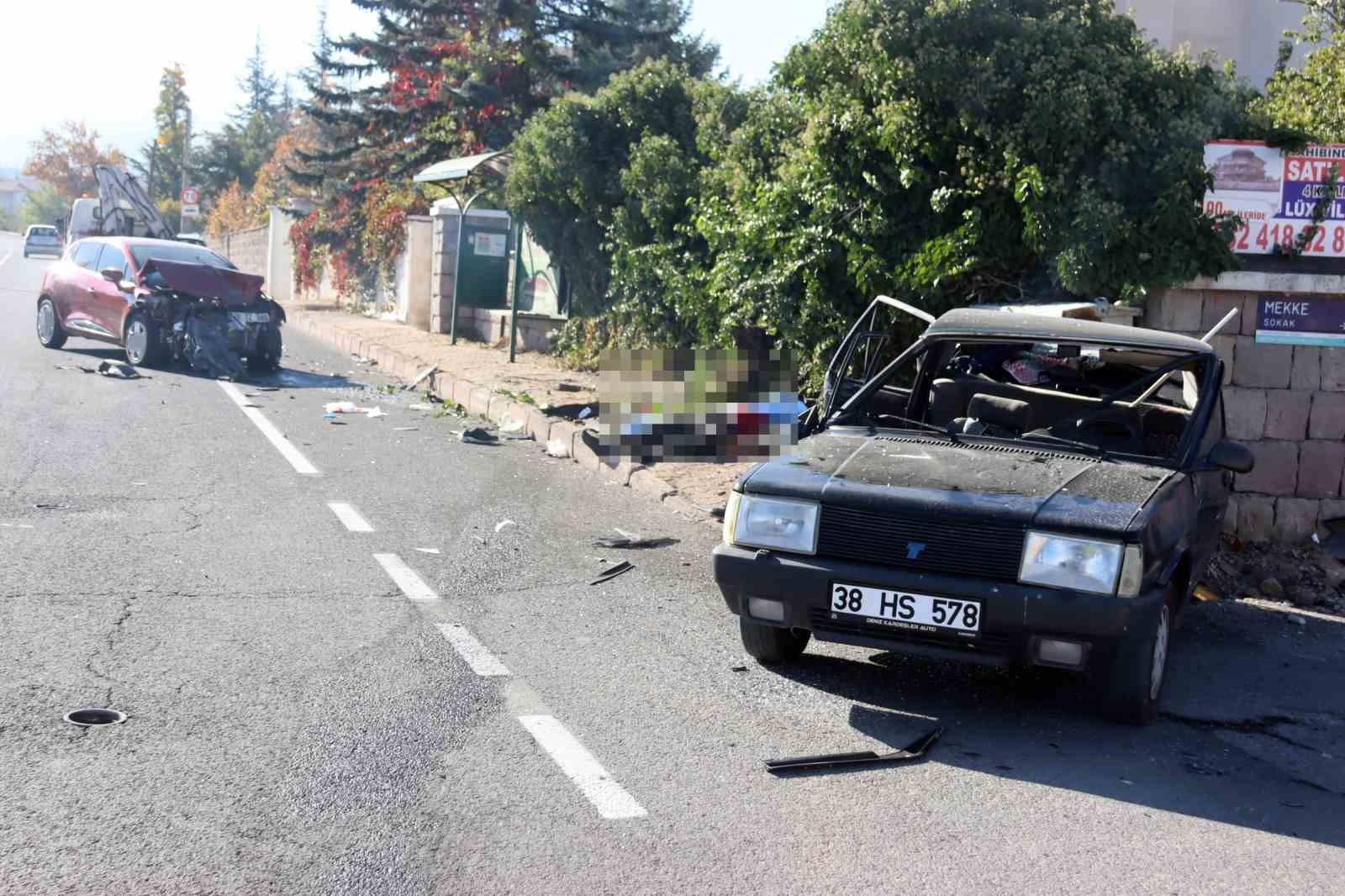 Kayseri’de kaza yapan Tofaş perte çıktı: 1 ölü, 3 yaralı
