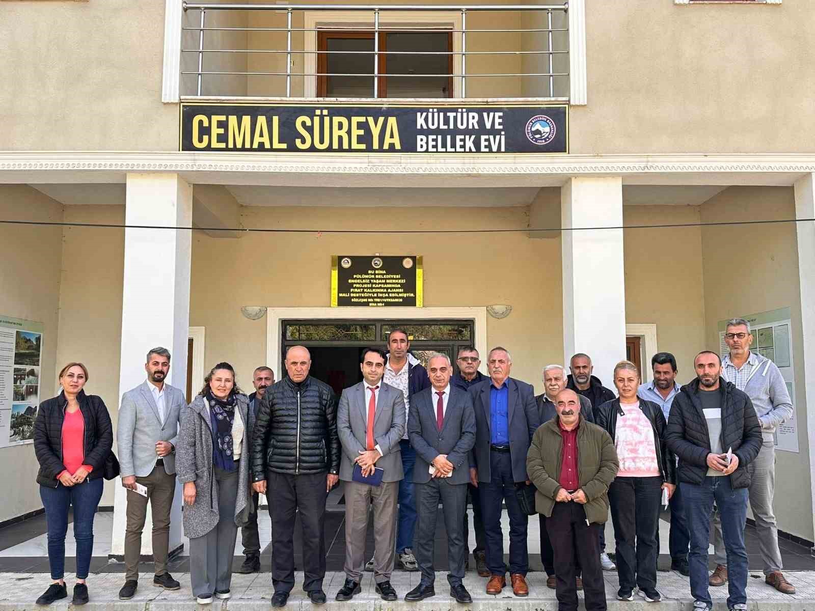 Tunceli’de muhtarlara sosyal hizmet eğitimi
