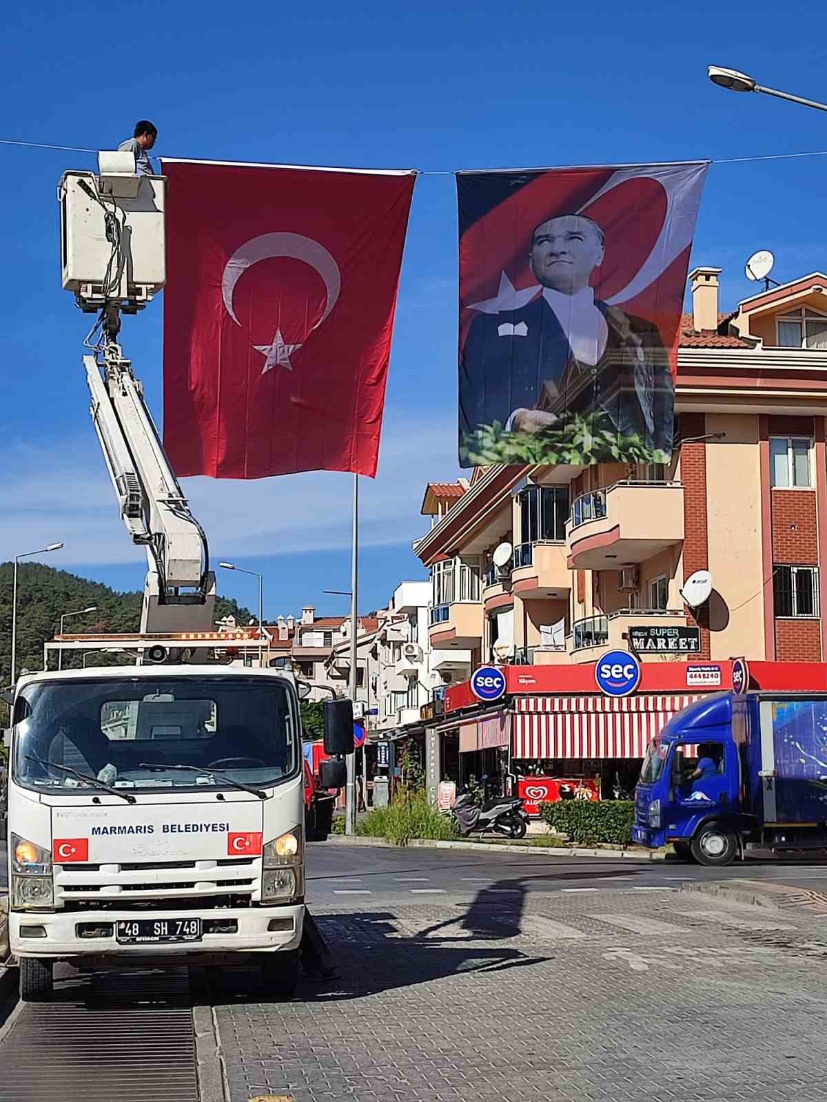 Marmaris, 29 Ekim’e hazırlanıyor
