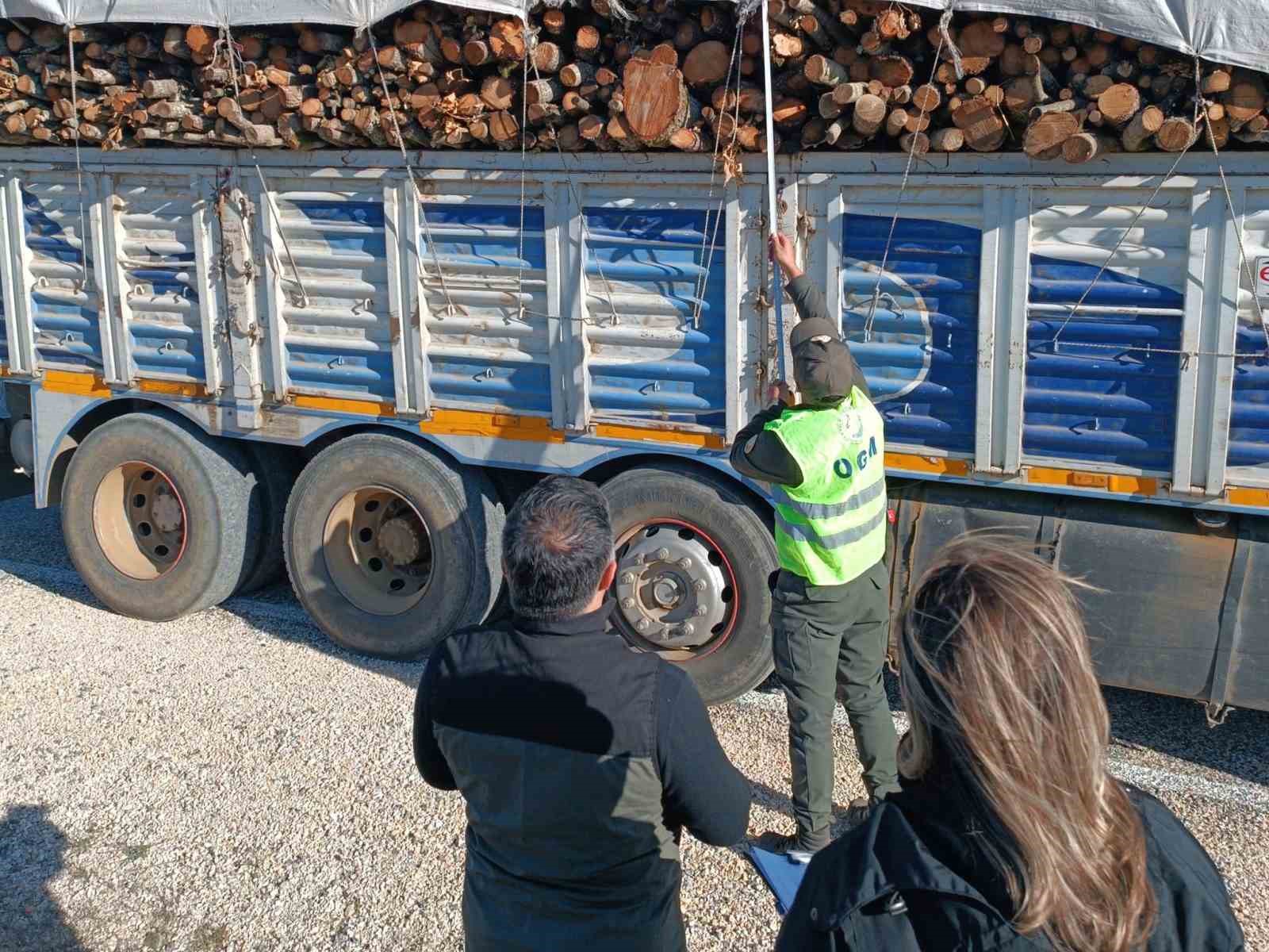 Bilecik&rsquo;te emval nakleden ara&ccedil;lar kontrol edildi
