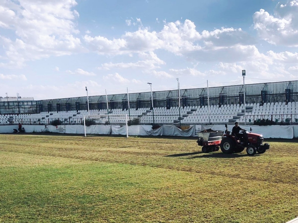 Şilbe Spor Tesisleri 2 Nolu çim saha yenilendi