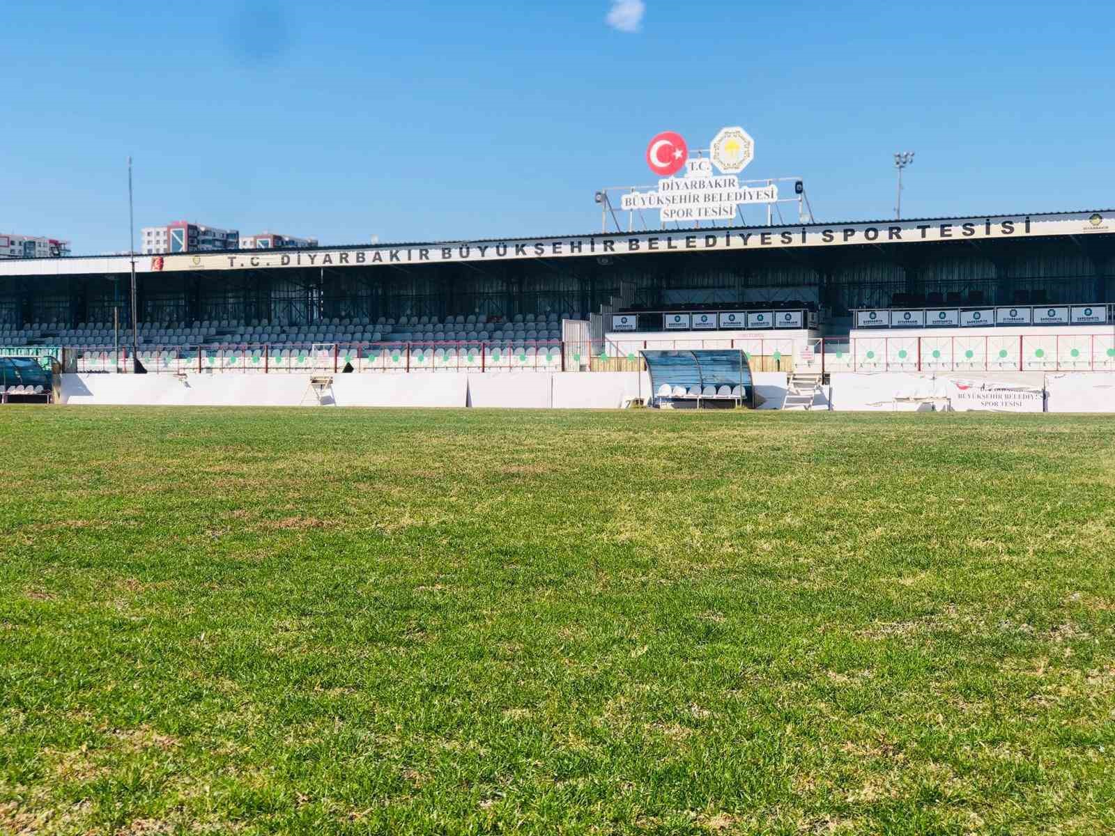 Şilbe Spor Tesisleri 2 Nolu çim saha yenilendi
