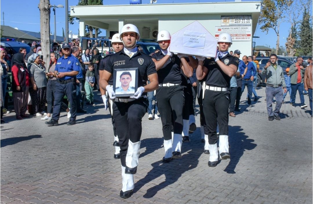 İstanbul’da hayatını kaybeden komiser Adana’da toprağa verildi