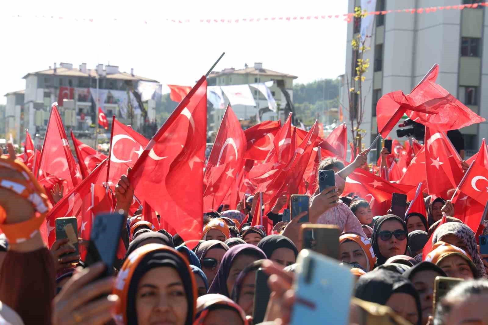 Erdoğan: “Allah’tan bunların kahrını bekliyoruz”