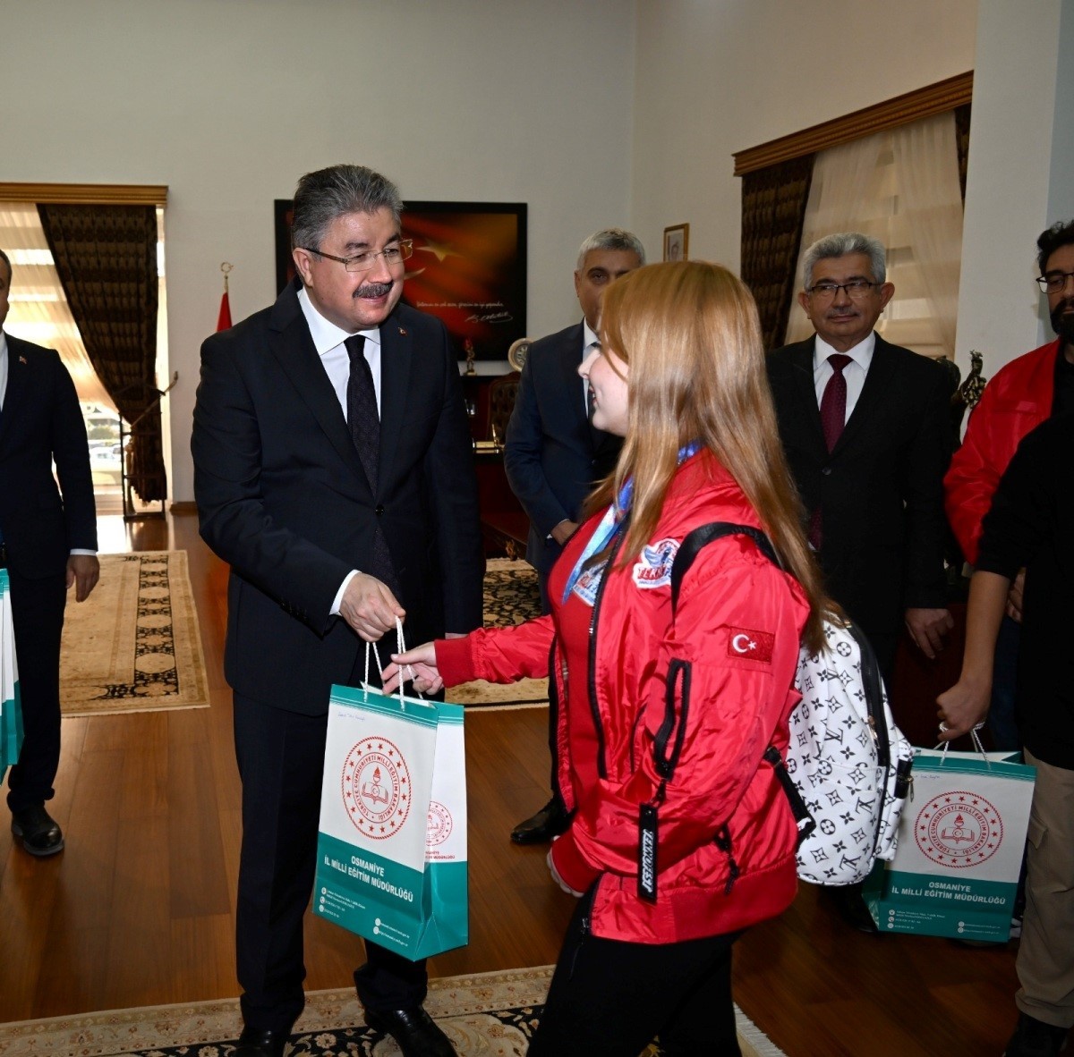 Osmaniye&rsquo;de TEKNOFEST&rsquo;te başarılı olan &ouml;ğrenciler &ouml;d&uuml;llendirildi
