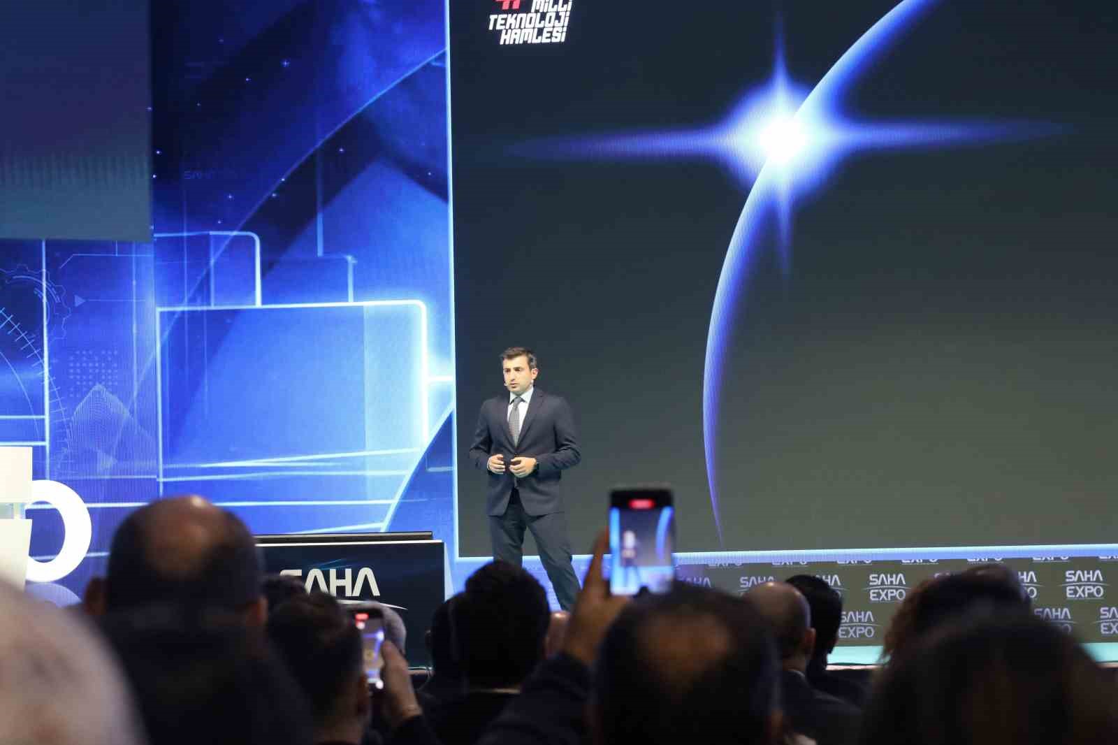 Sel&ccedil;uk Bayraktar: "2025&rsquo;te 10 adetten fazla KIZILELMA&rsquo;yı &uuml;retmeyi hedefliyoruz" 