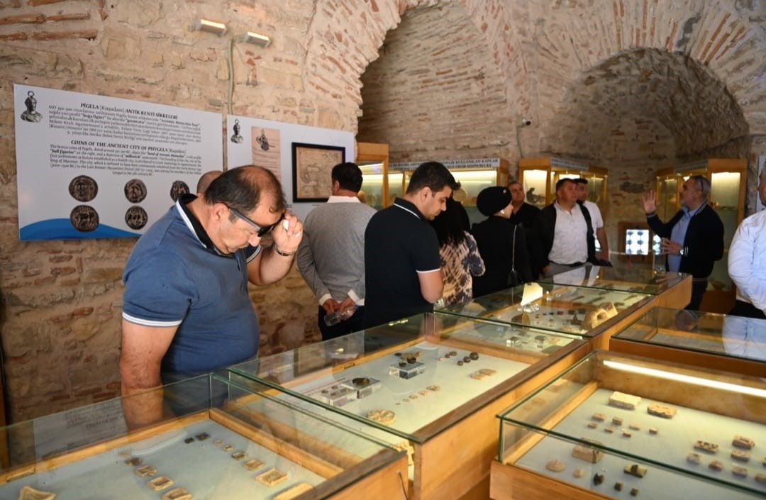 Doğal Şehirler Birliği’ne üye belediye başkanları Kuşadası’na hayran kaldı
