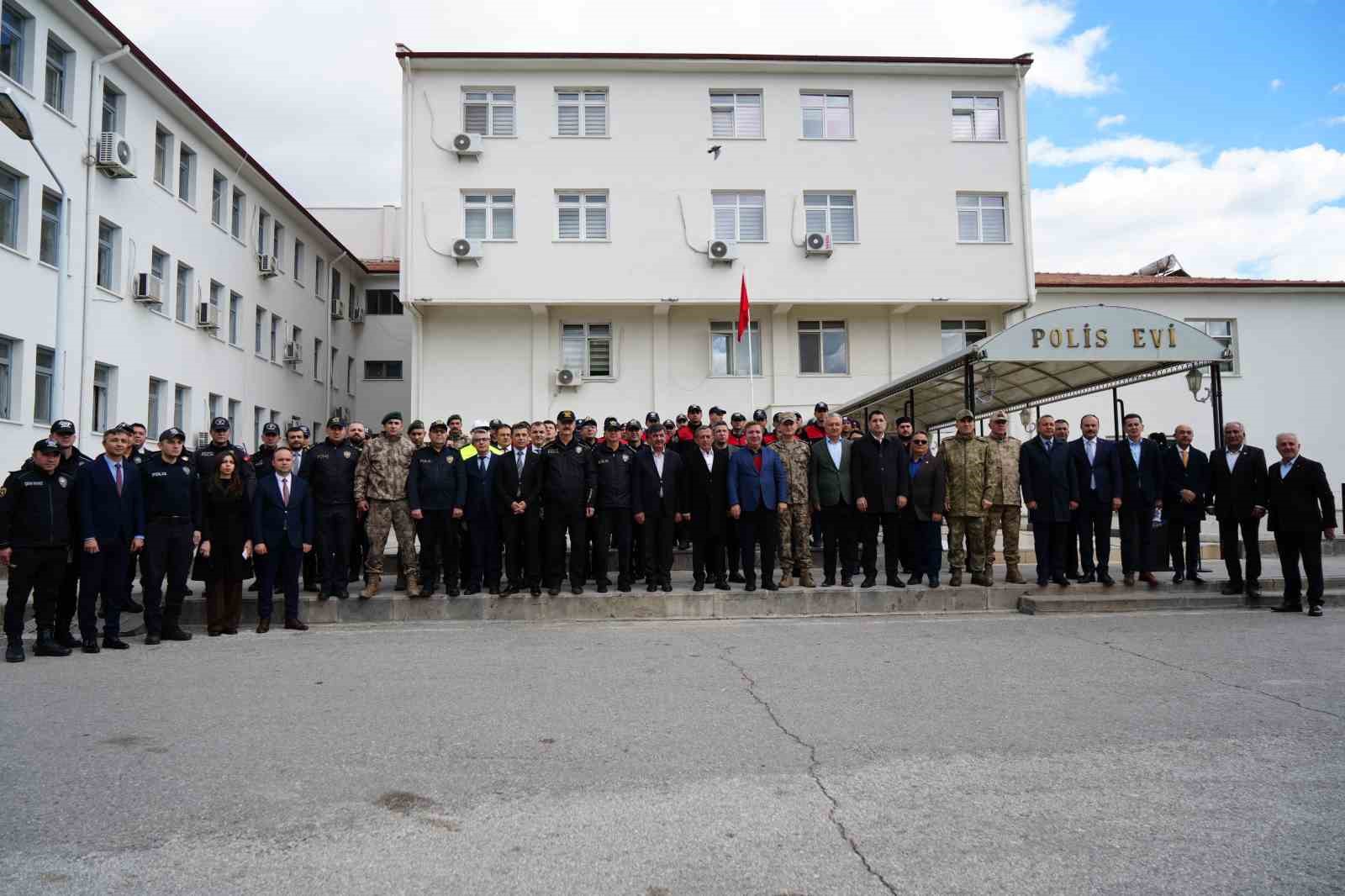 Erzincan Emniyet M&uuml;d&uuml;rl&uuml;ğ&uuml;ne 13 yeni ara&ccedil;
