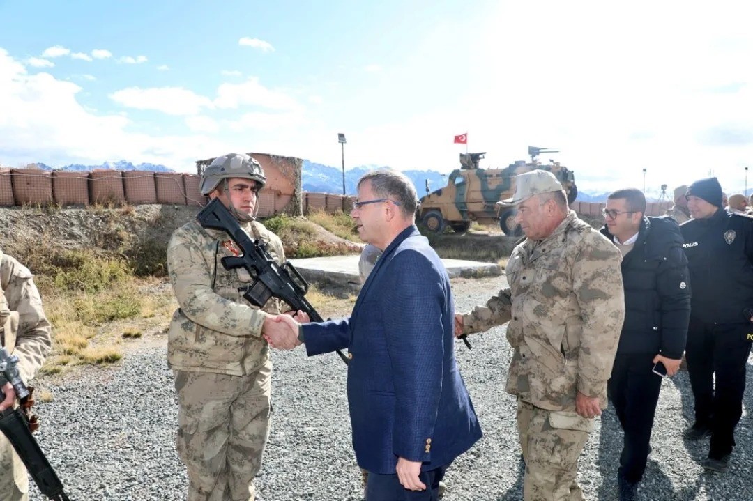 Vali Ziya Polat, Şahintepe Üs Bölgesi’nde
