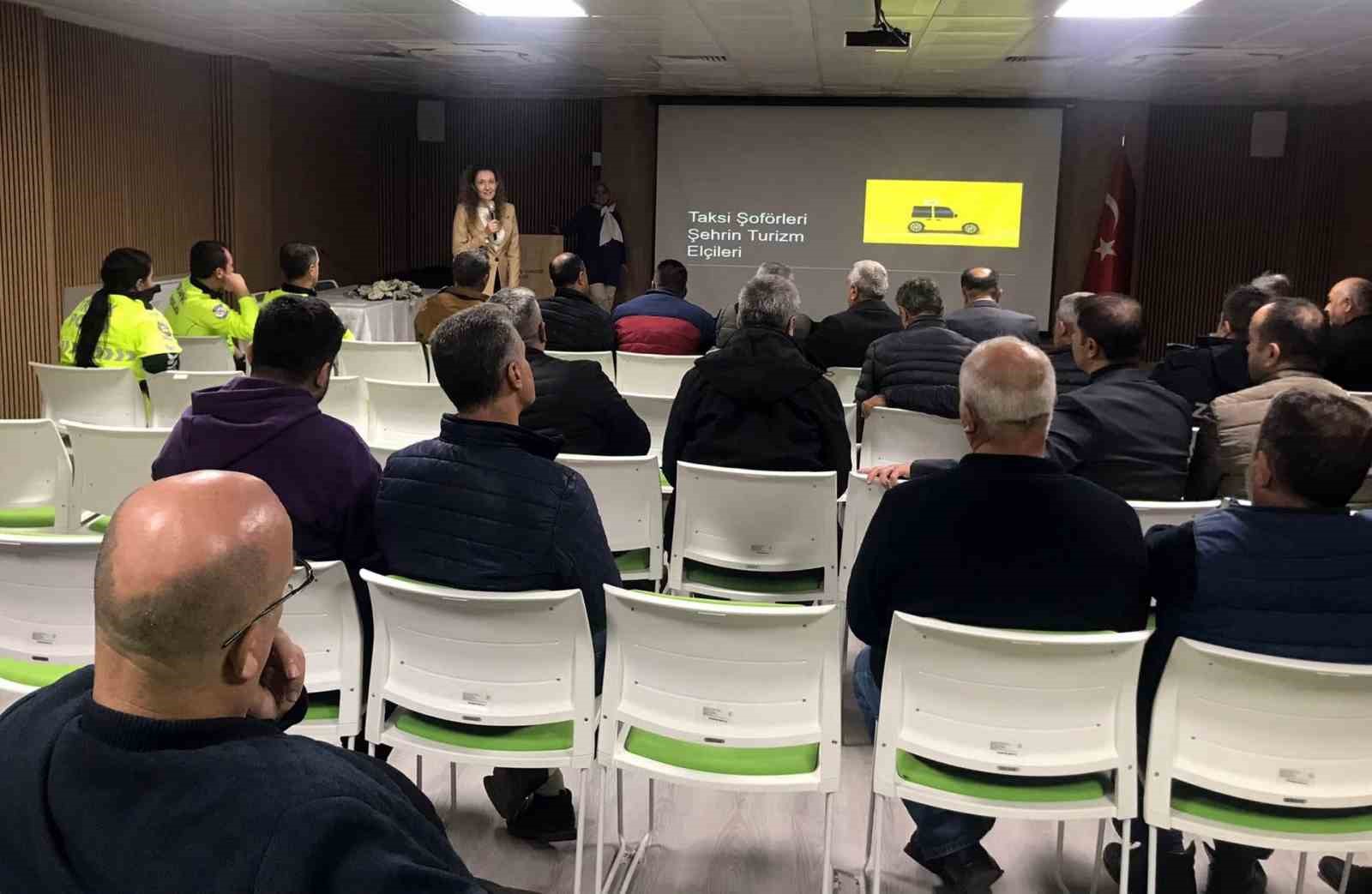 Erzincan’da taksi şoförlerine “Etkili İletişim ve Turizm Değerlerimiz” konulu seminer verildi