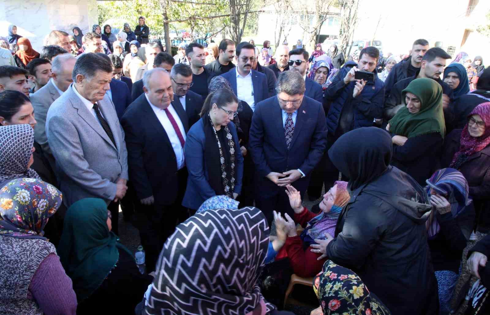 Bartın’da göçükte hayatını kaybeden madenci son yolculuğuna uğurlandı
