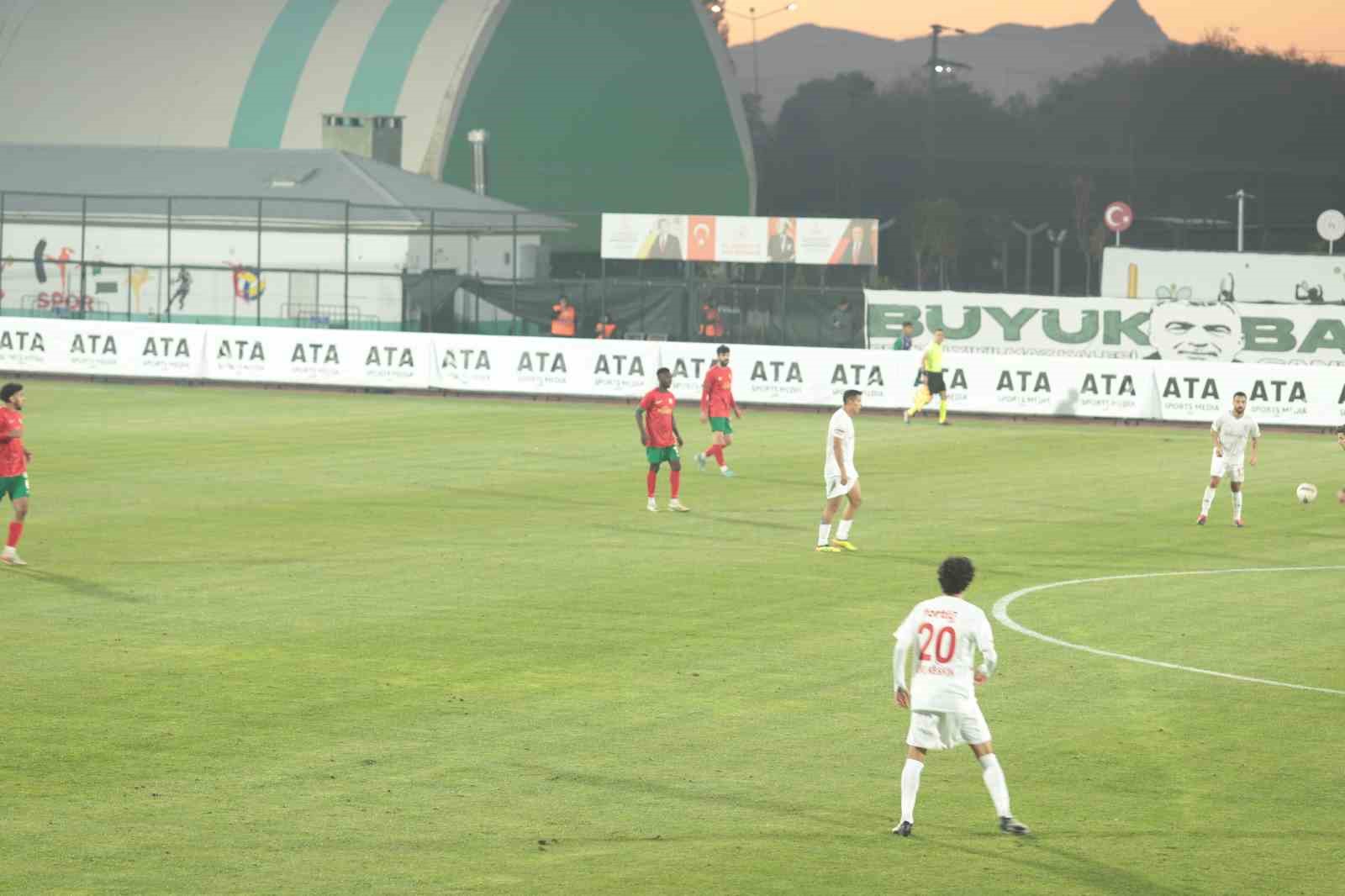 Trendyol 1. Lig: Amed Sportif Faaliyetler: 0 - Pendikspor: 1
