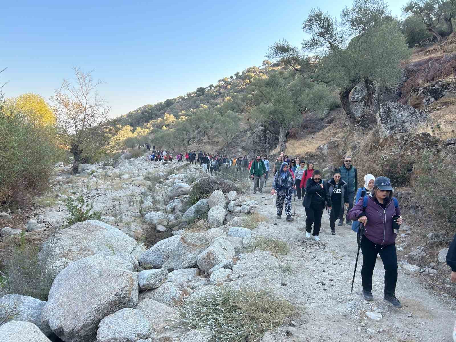 Cumhuriyet’in 101. yılında trekking etkinliğinde buluştular
