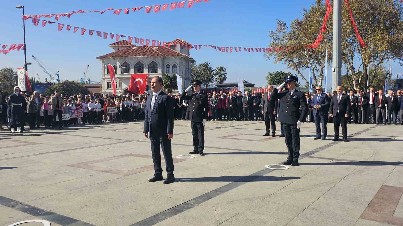 Bandırma’da 29 Ekim Cumhuriyet Bayramı coşkusu
