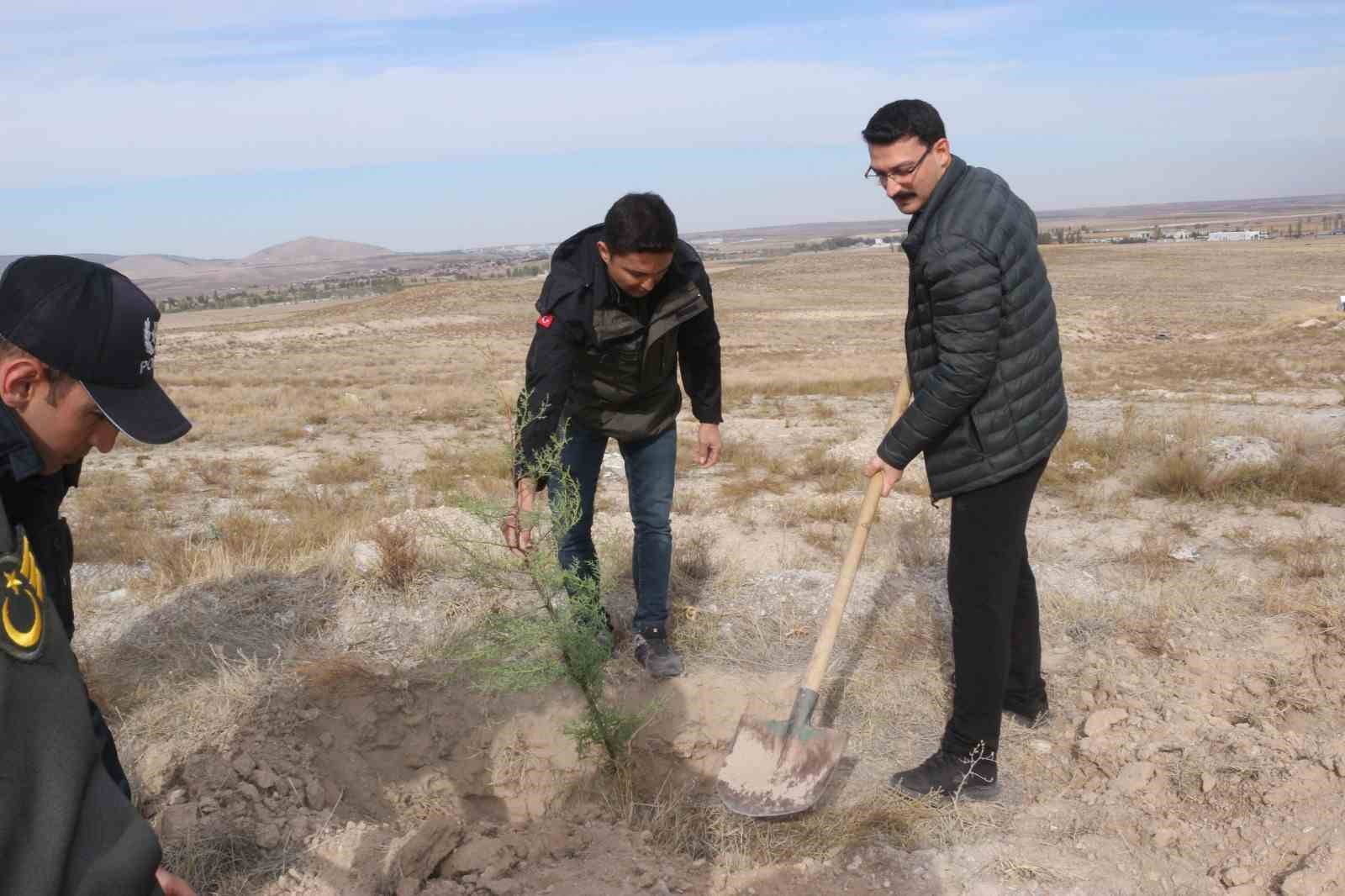 101.’nci yıla özel 101 genç fidan dikti
