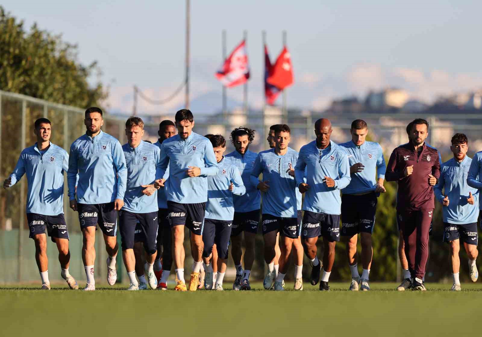 Trabzonspor, Fenerbahçe maçı hazırlıklarına başladı