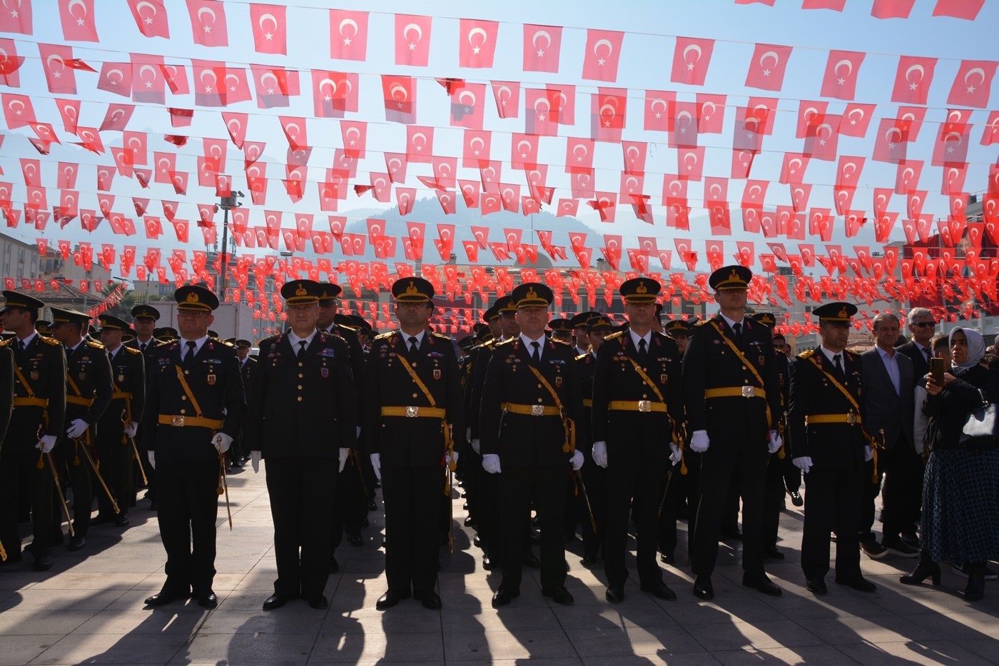 Manisa’da cumhuriyetin 101. yılı kutlamaları başladı
