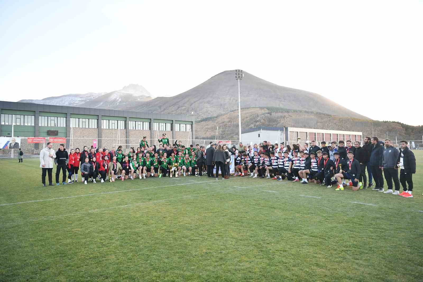 Kayseri’nin ilk Ragbi Türkiye Şampiyonası’nda Erciyes Yüksek İrtifa Kamp Merkezi tam not aldı