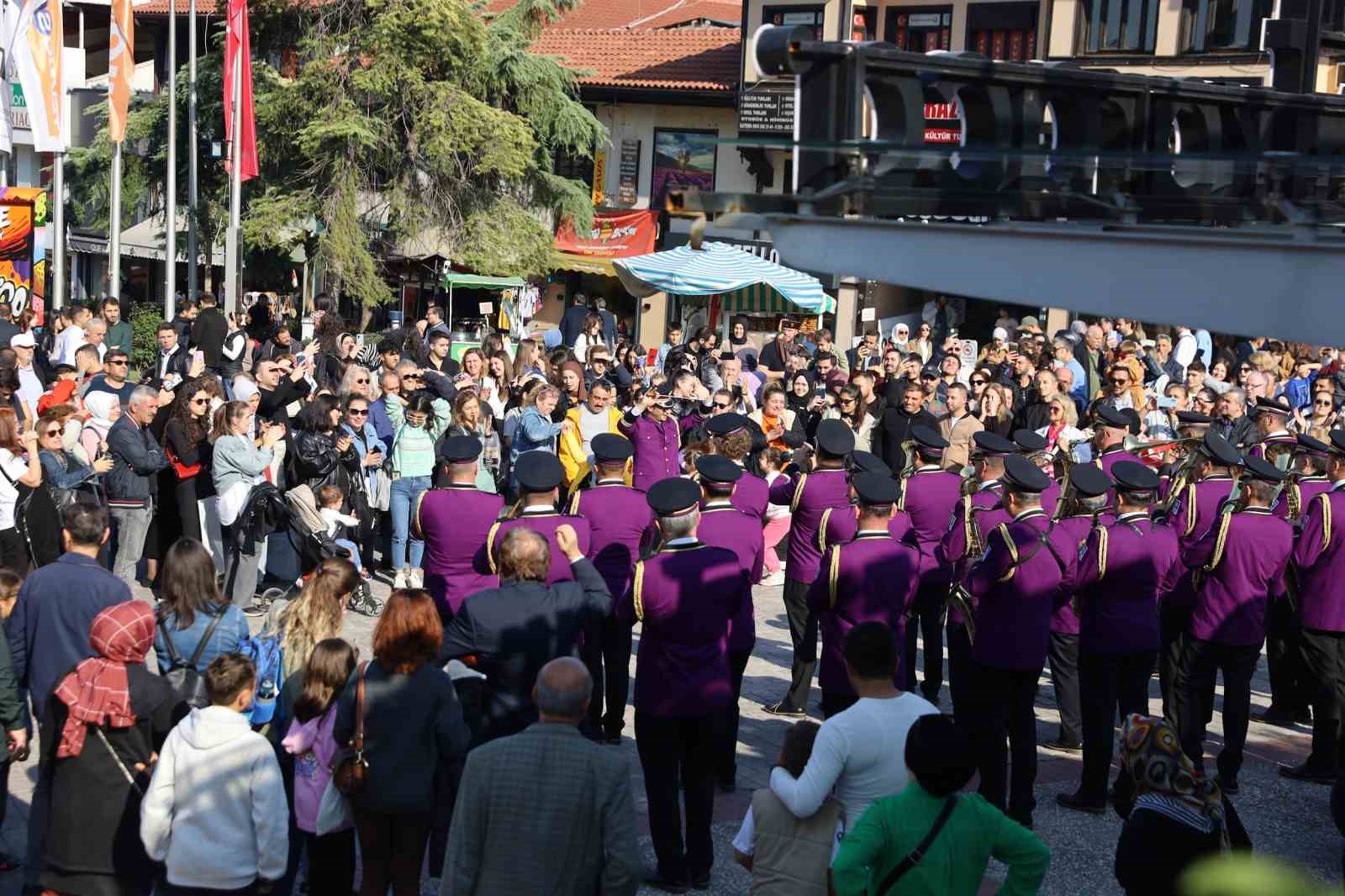 Bursa’nın dört bir yanında Cumhuriyet Bayramı coşkusu
