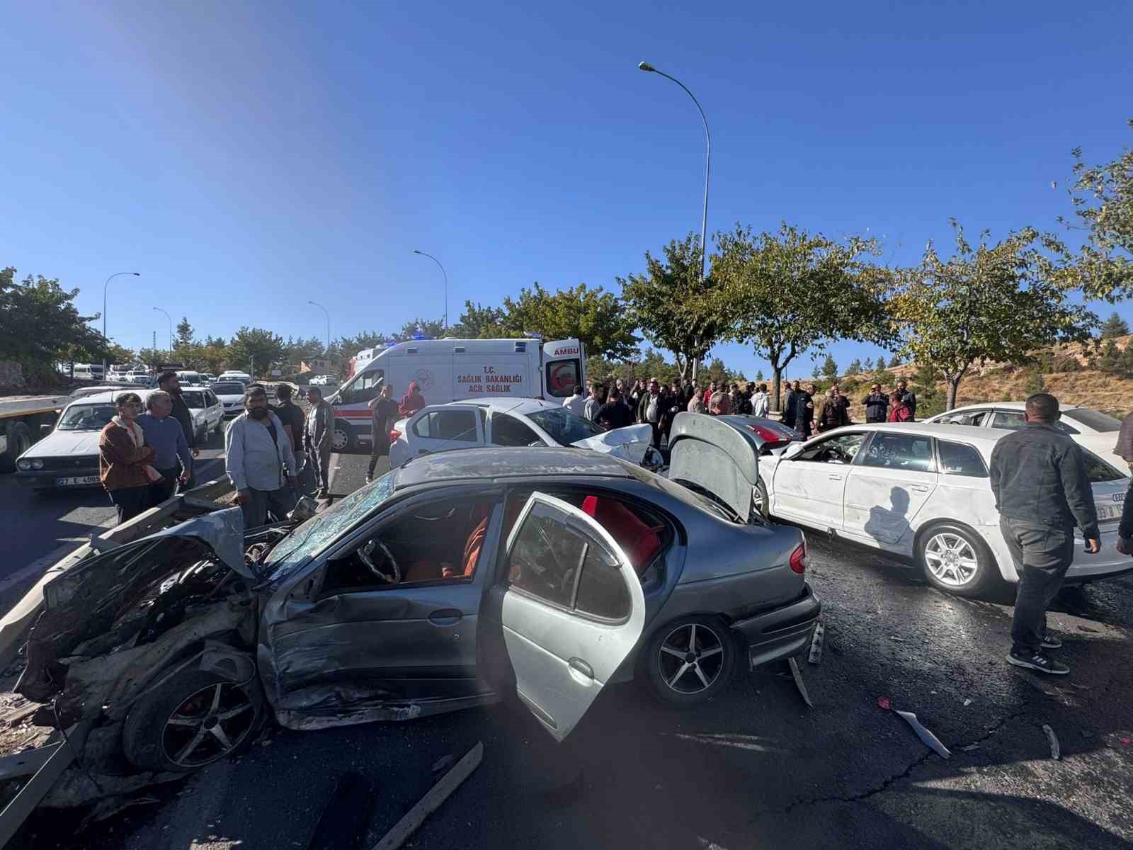 Şanlıurfa’da zincirleme trafik kazası: 5 yaralı
