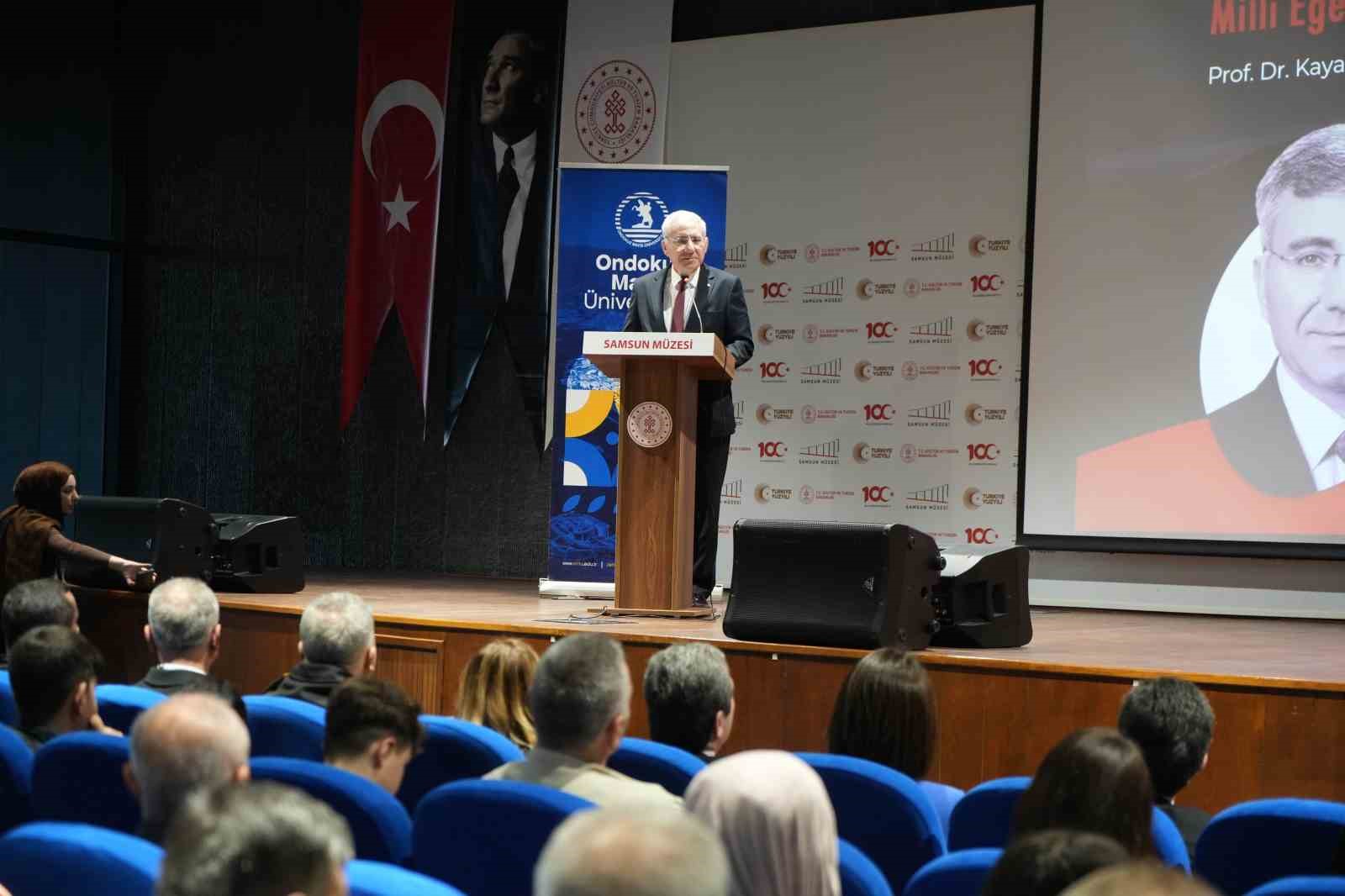 Prof. Dr. Çağlayan: “Gerileme ve çöküş sürecindeki Osmanlı Devleti yöneticileri ve aydınları için Cumhuriyet, yüzyıllık bir arayışın sonucu da denilebilir"