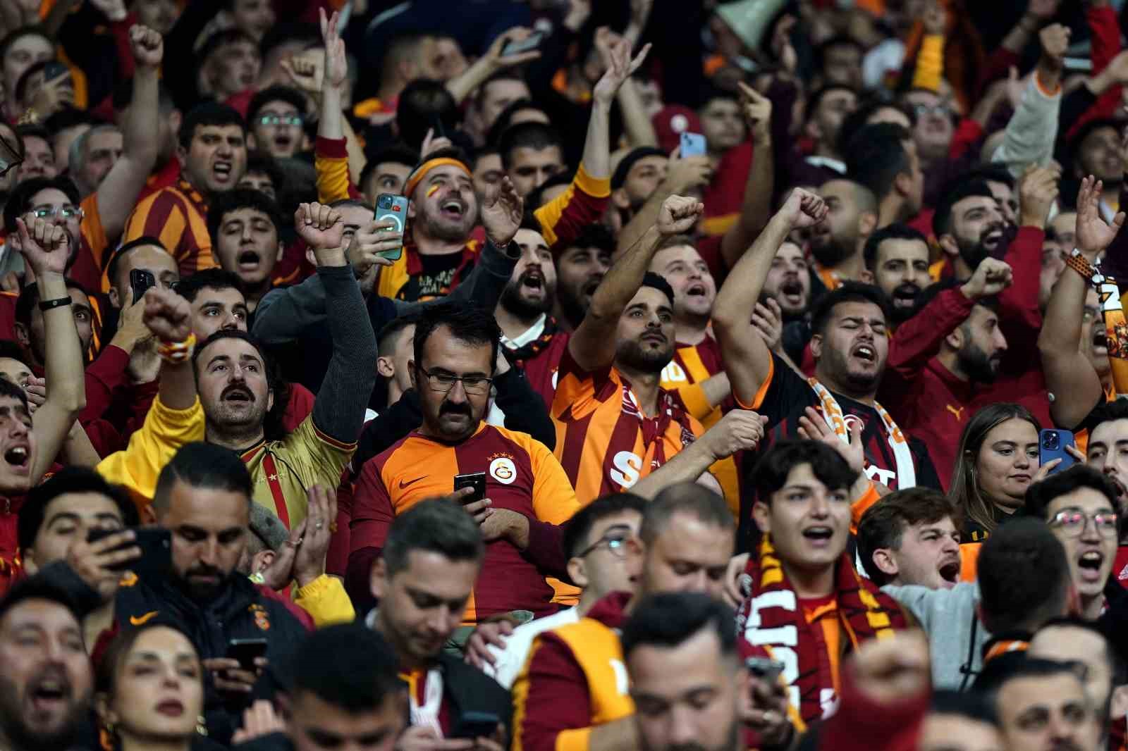 Trendyol Süper Lig: Galatasaray: 2 - Beşiktaş: 1 (Maç sonucu)
