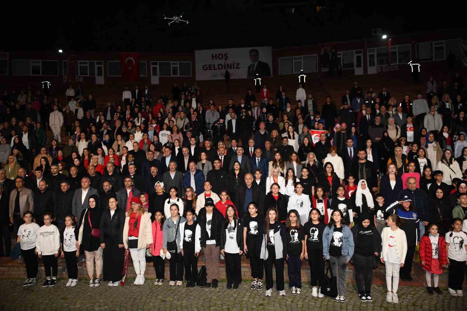 Esenyurt’ta Cumhuriyet Defilesi görsel şölen oluşturdu