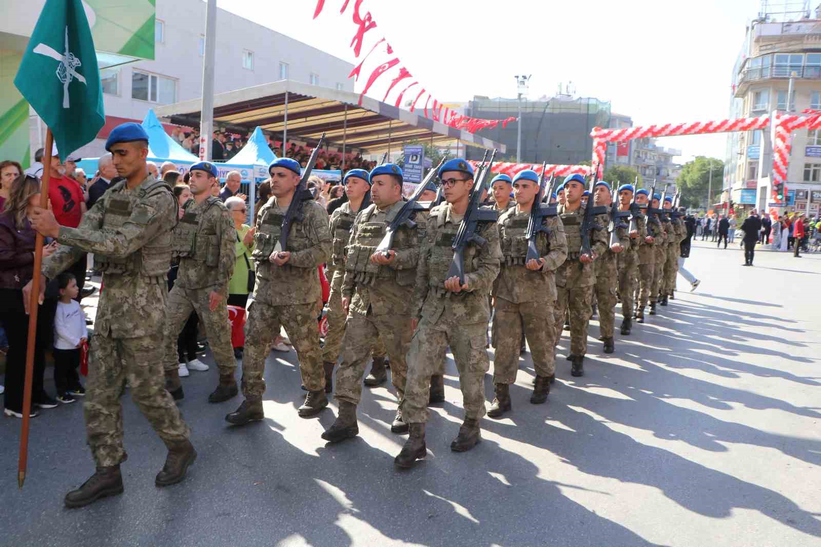 Söke’de coşkulu cumhuriyet kutlaması
