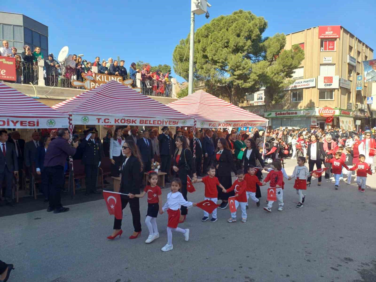 Köşk’te Cumhuriyet Bayramı törenle kutlandı