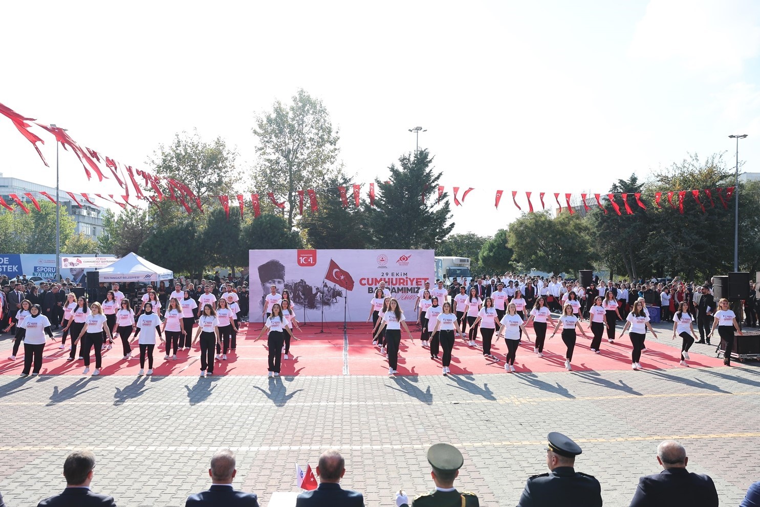 Sultangazi’de Cumhuriyet Bayramı coşkuyla kutlandı
