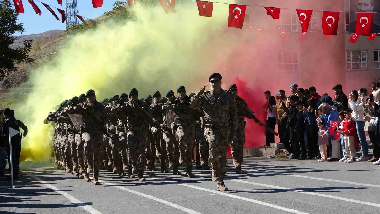 Bitlis’te Cumhuriyet Bayramı coşkusu