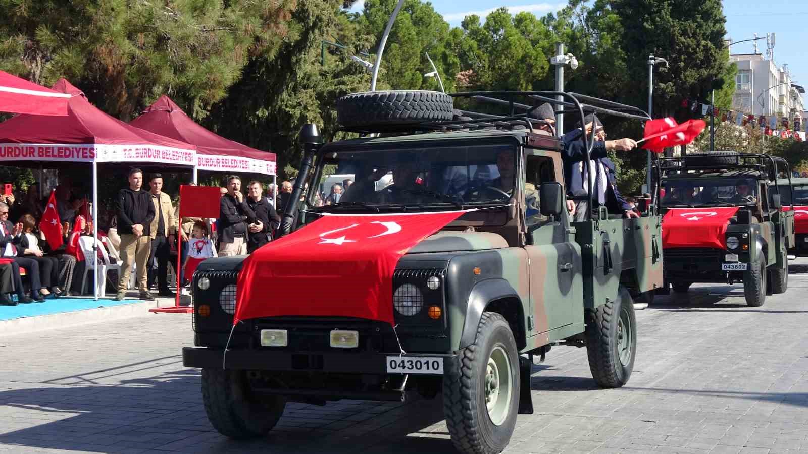 Cumhuriyet&rsquo;in 101&rsquo;inci yılı Burdur&rsquo;da coşkuyla kutlandı
