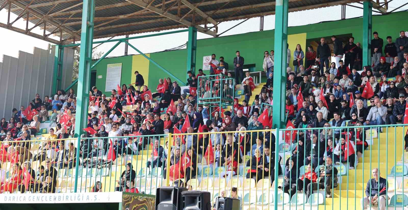 Darıca&rsquo;da Cumhuriyet&rsquo;in 101. yılına coşkulu kutlama
