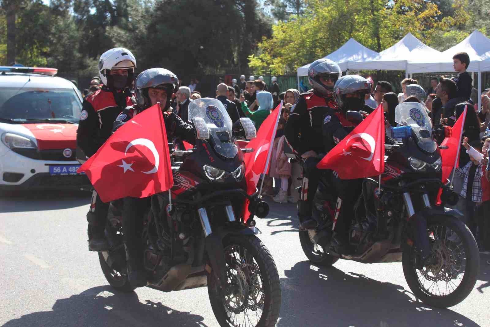 Siirt’te Cumhuriyetin 101’inci yılı çeşitli etkinliklerle kutlandı
