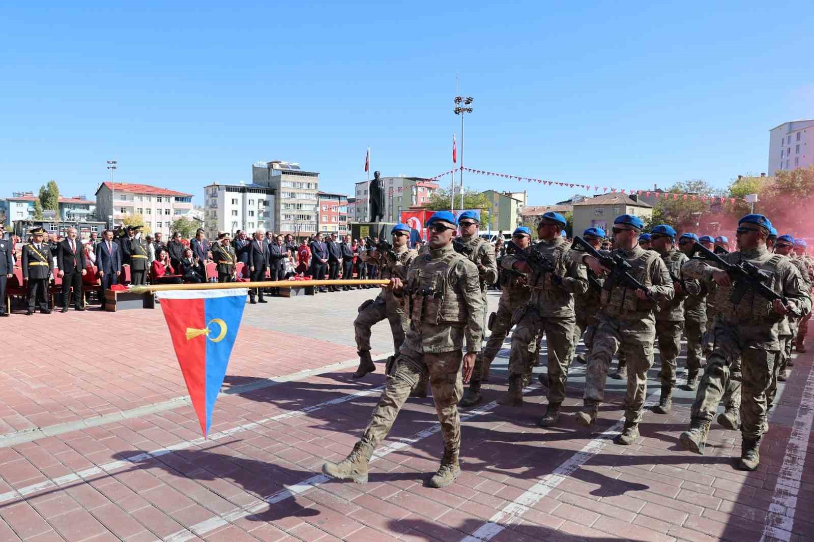 Muş’ta Cumhuriyetin 101. yıl coşkusu
