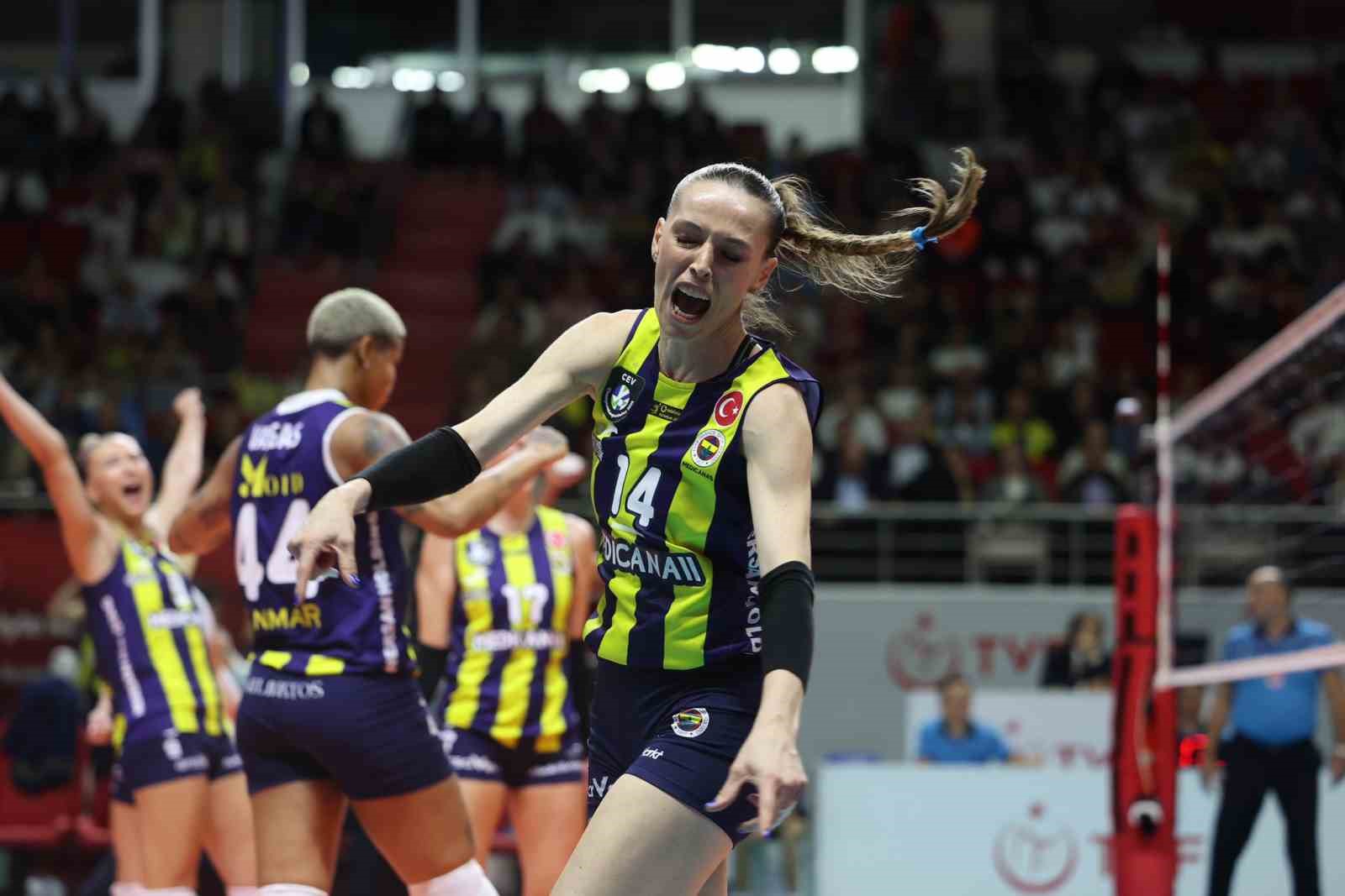 Sultanlar Ligi’nde derbide kazanan Fenerbahçe