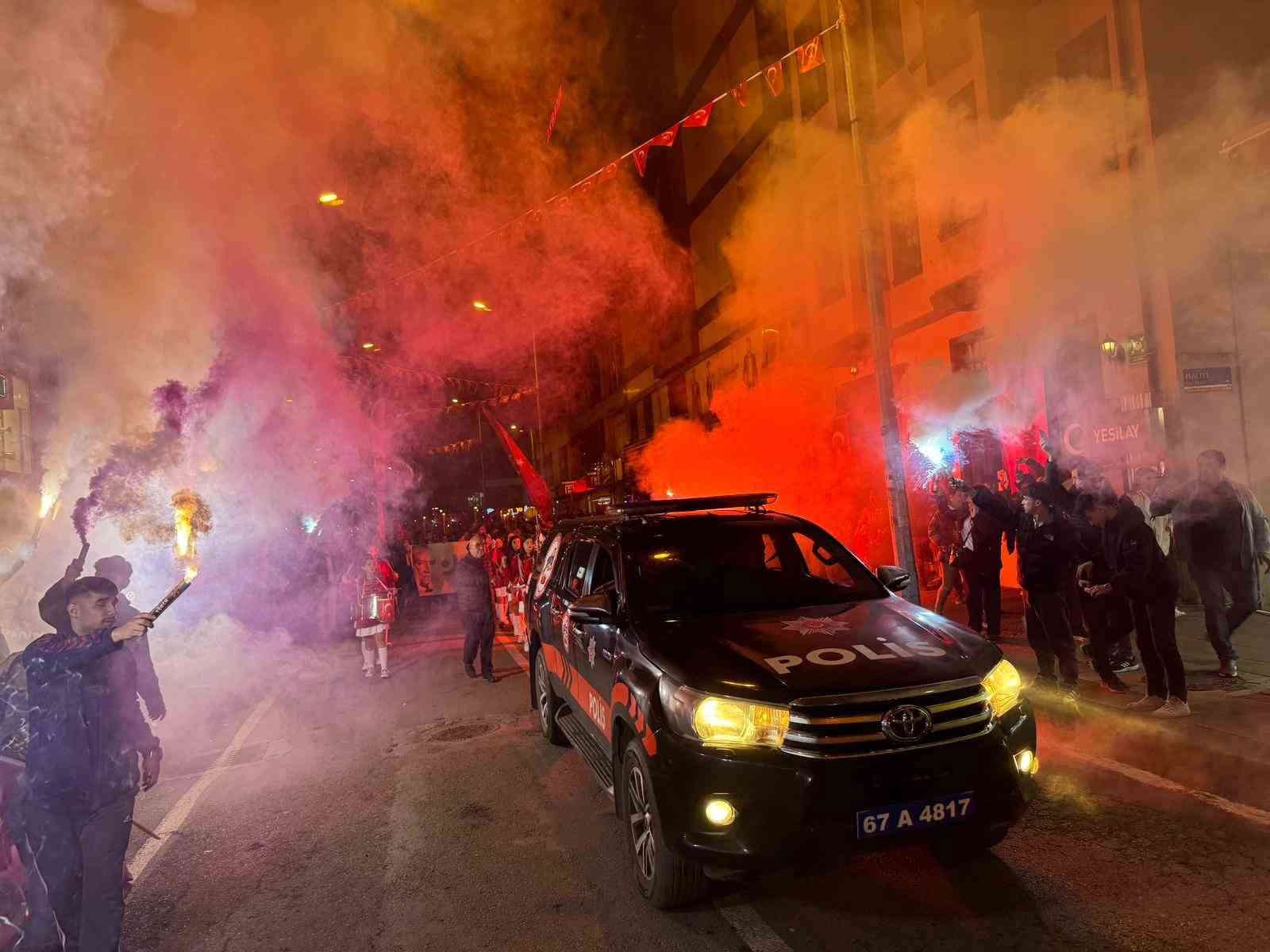 Zonguldak’ta 29 Ekim Cumhuriyet Bayramı’nda Fener Alayı düzenlendi