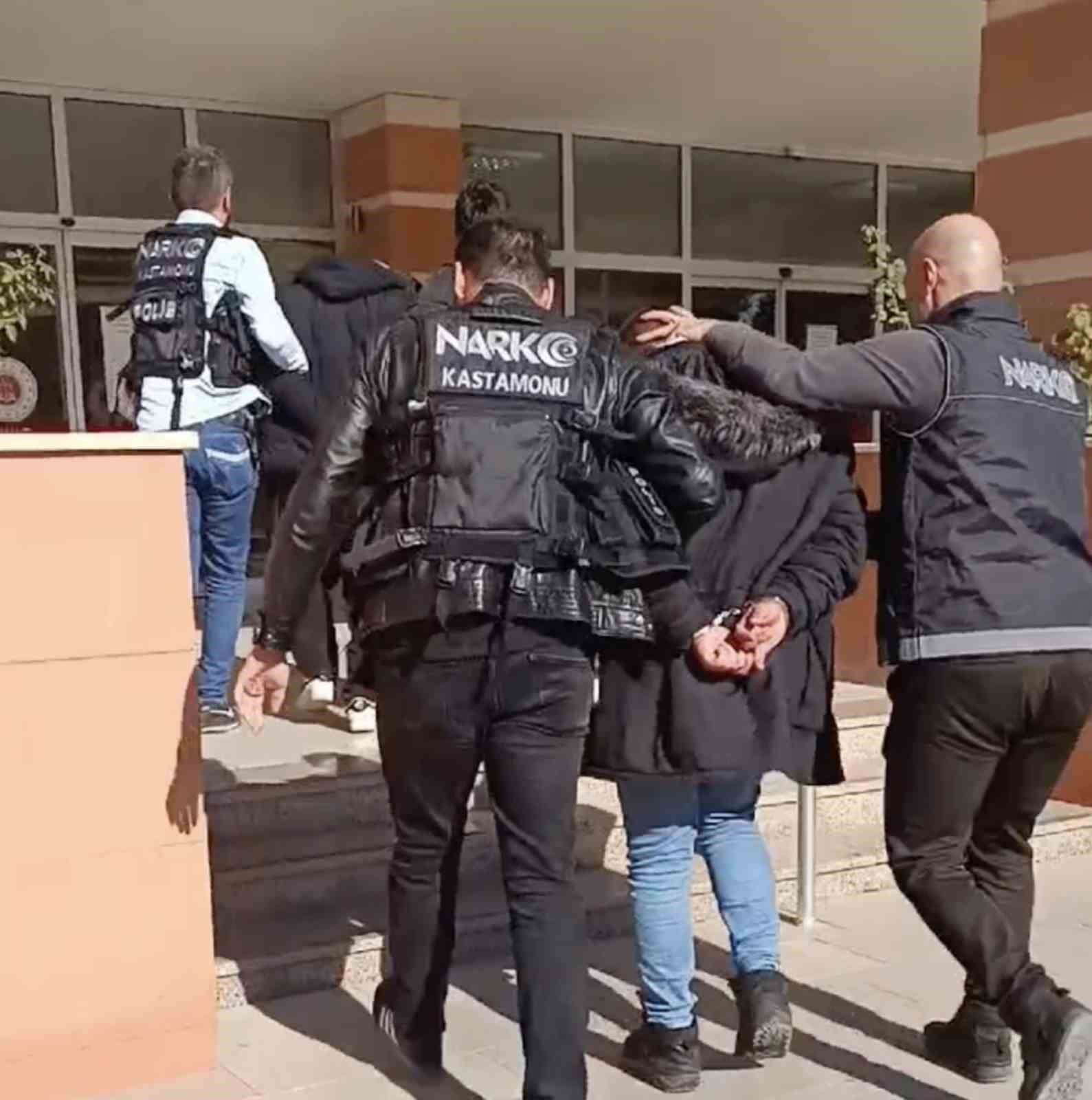 Kastamonu polisinden uyuşturucu operasyonu: 2 tutuklama