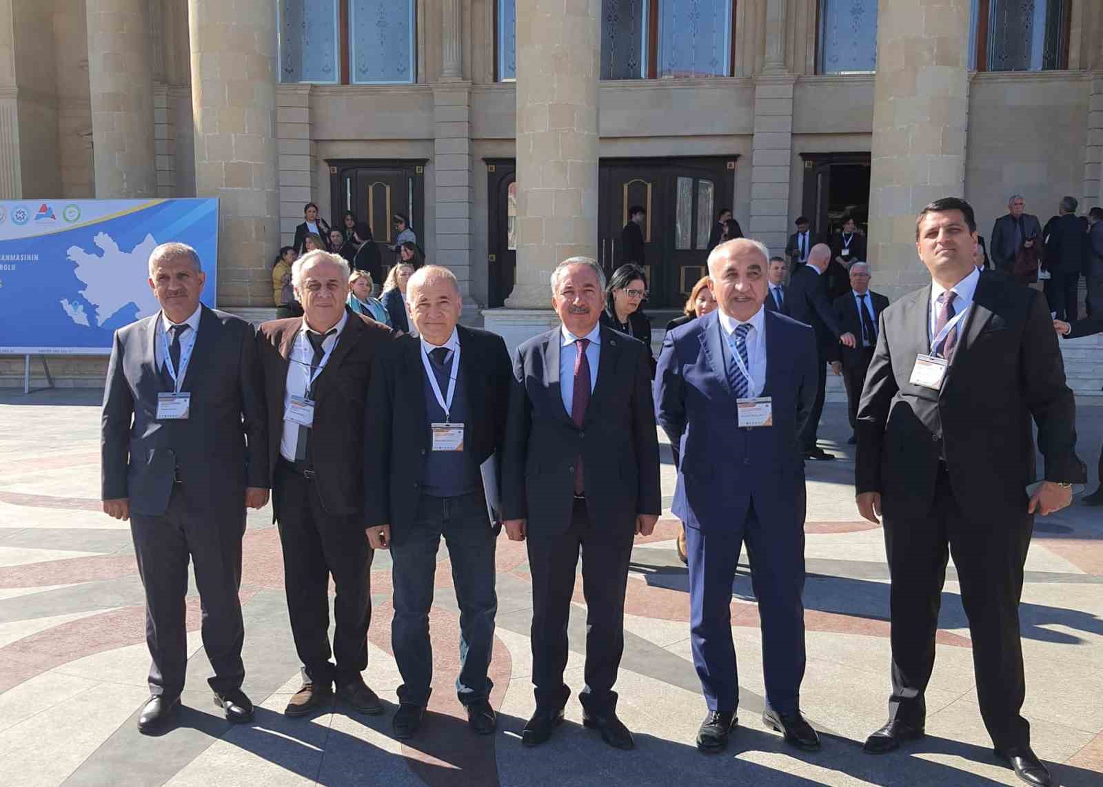 AİÇÜ Rektörü Prof. Dr. Karabulut, “Nahçıvan Özerk Cumhuriyetinin kuruluşunun Azerbaycan’ın Siyasi Tarihindeki Rolü” konferansına katıldı
