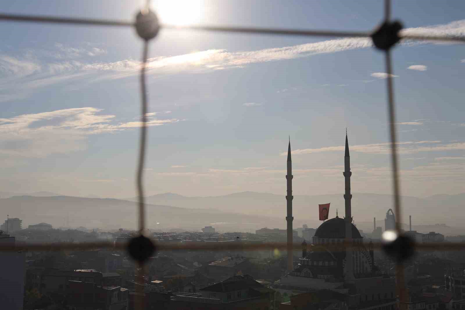 Elazığ’da sisli sabah