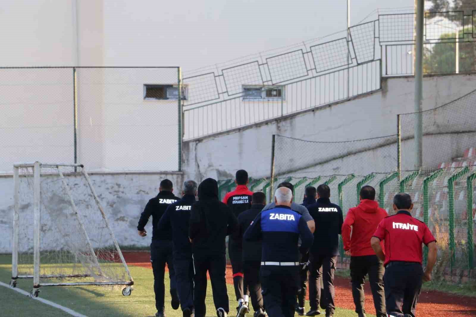 Belediye personelleri sağlıklı yaşam egzersizlerine devam ediyor
