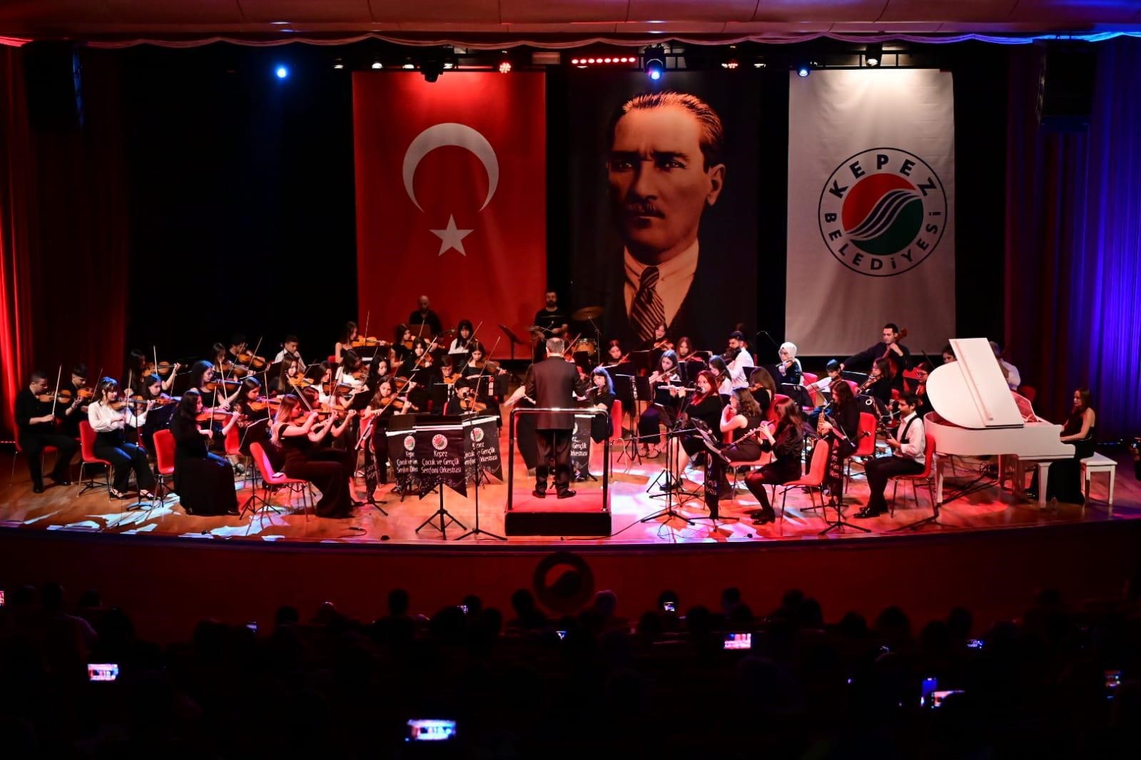 Kepez’in senfoni orkestrasından Cumhuriyet’in 101. yılına özel konser