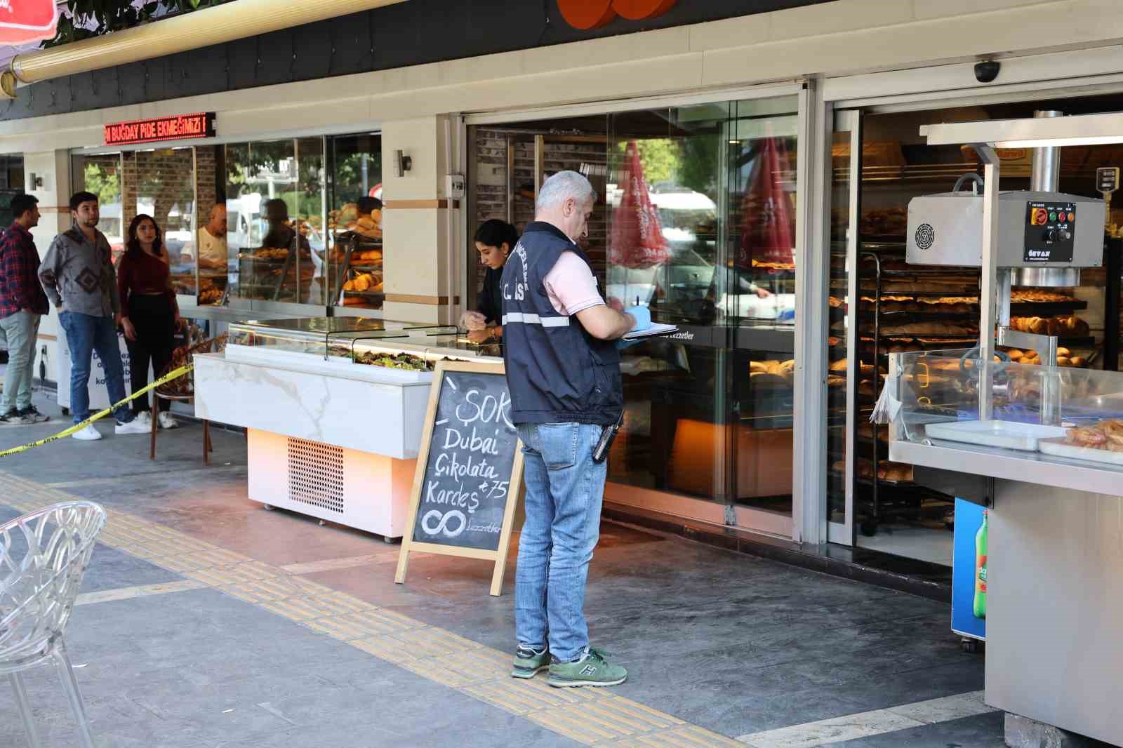 Adana’da pastaneye silahlı saldırı: 2 yaralı
