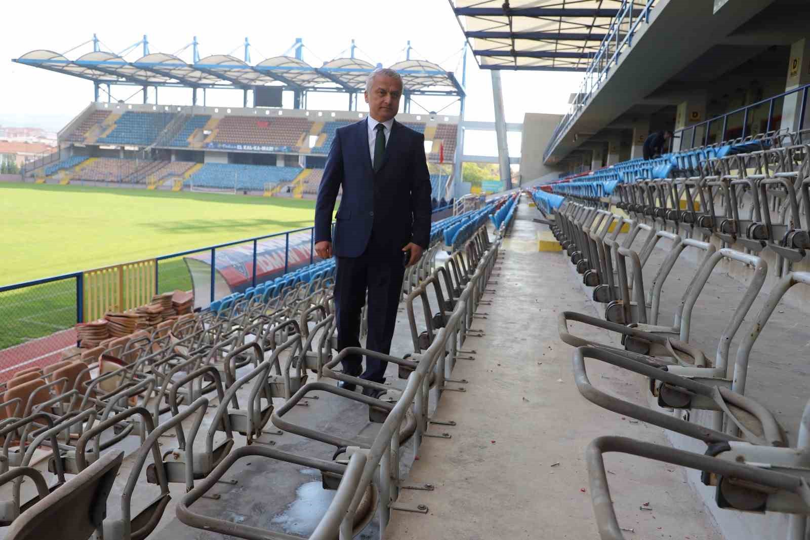 Dr. Necmettin Şeyhoğlu Stadyumunda yenileme çalışmaları başladı