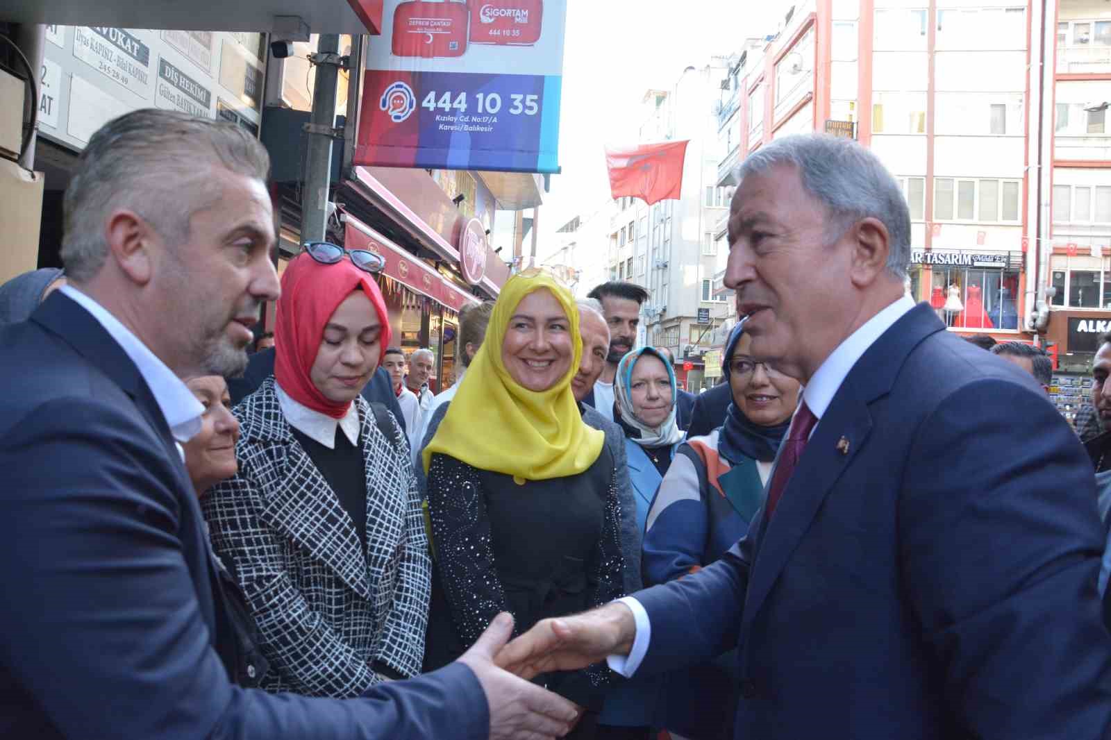 Hulusi Akar: &quot;Tek mücadelemiz teröristlerle, amacımız sadece terörü ortadan kaldırmak&quot;