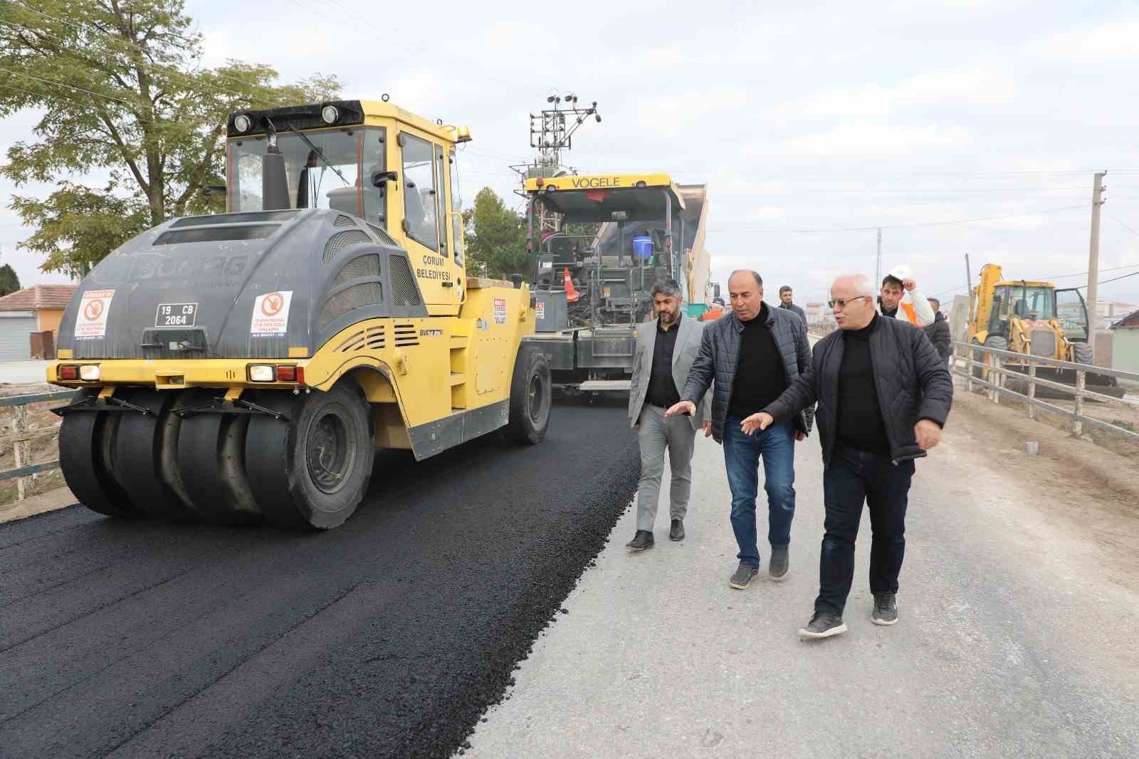 Alaca’da asfalt kaplamalar yenileniyor